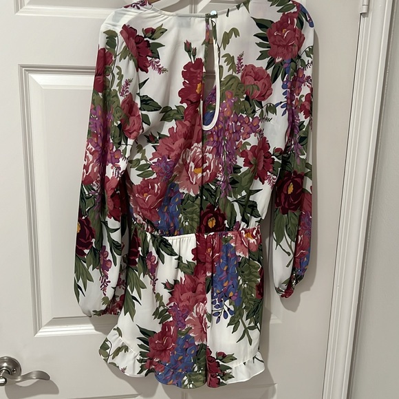 Show Me Your Mumu Romper, size Medium - Picture 6 of 6